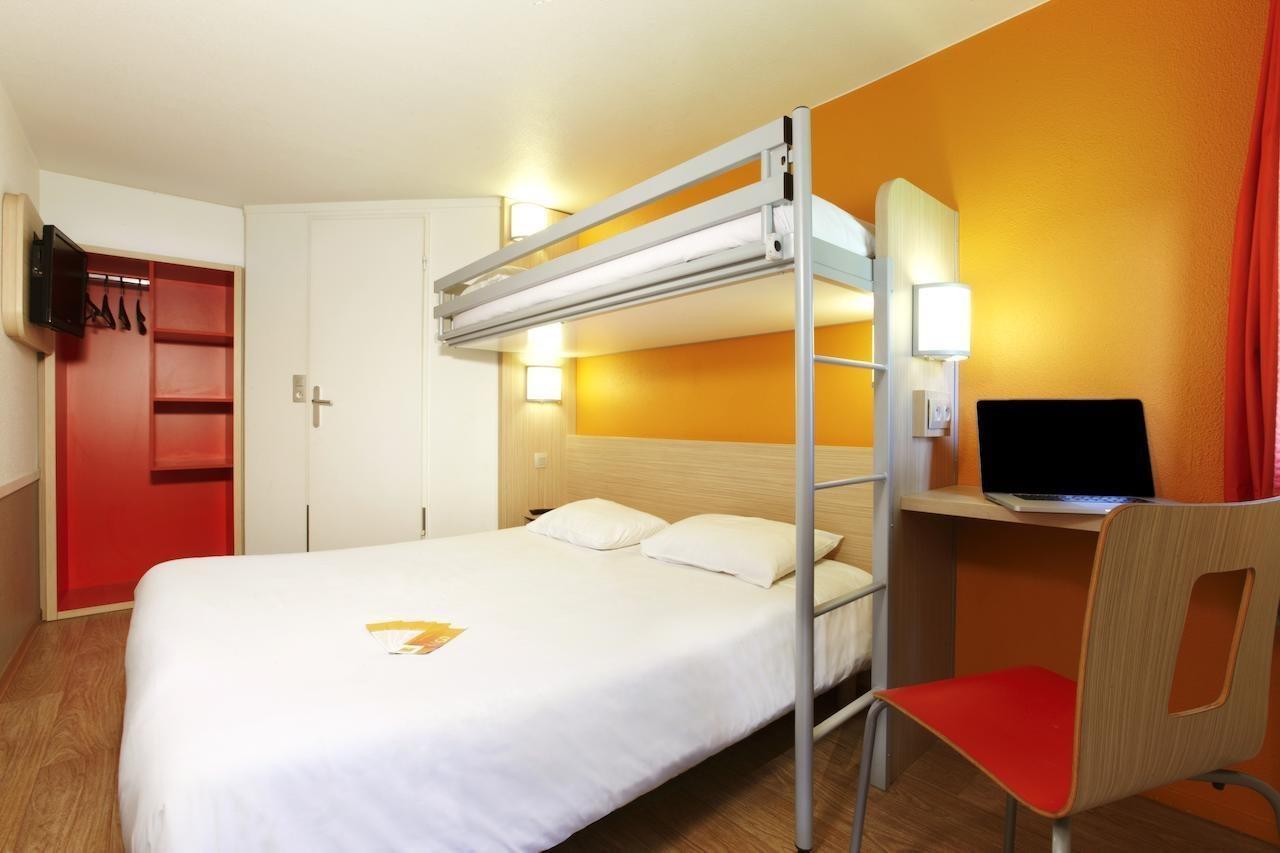Premiere Classe Valenciennes Ouest Petite Foret Экстерьер фото