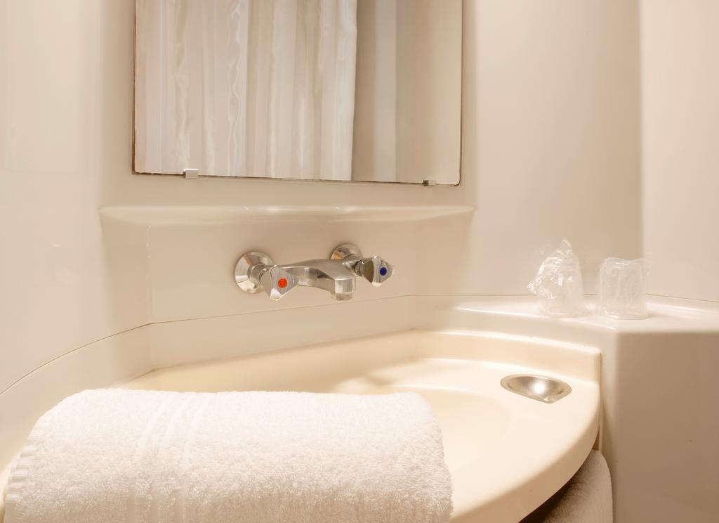 Premiere Classe Valenciennes Ouest Petite Foret Экстерьер фото