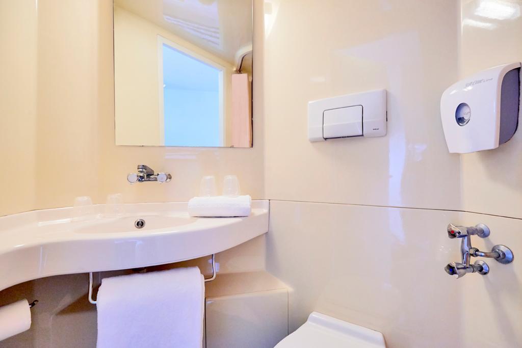 Premiere Classe Valenciennes Ouest Petite Foret Номер фото