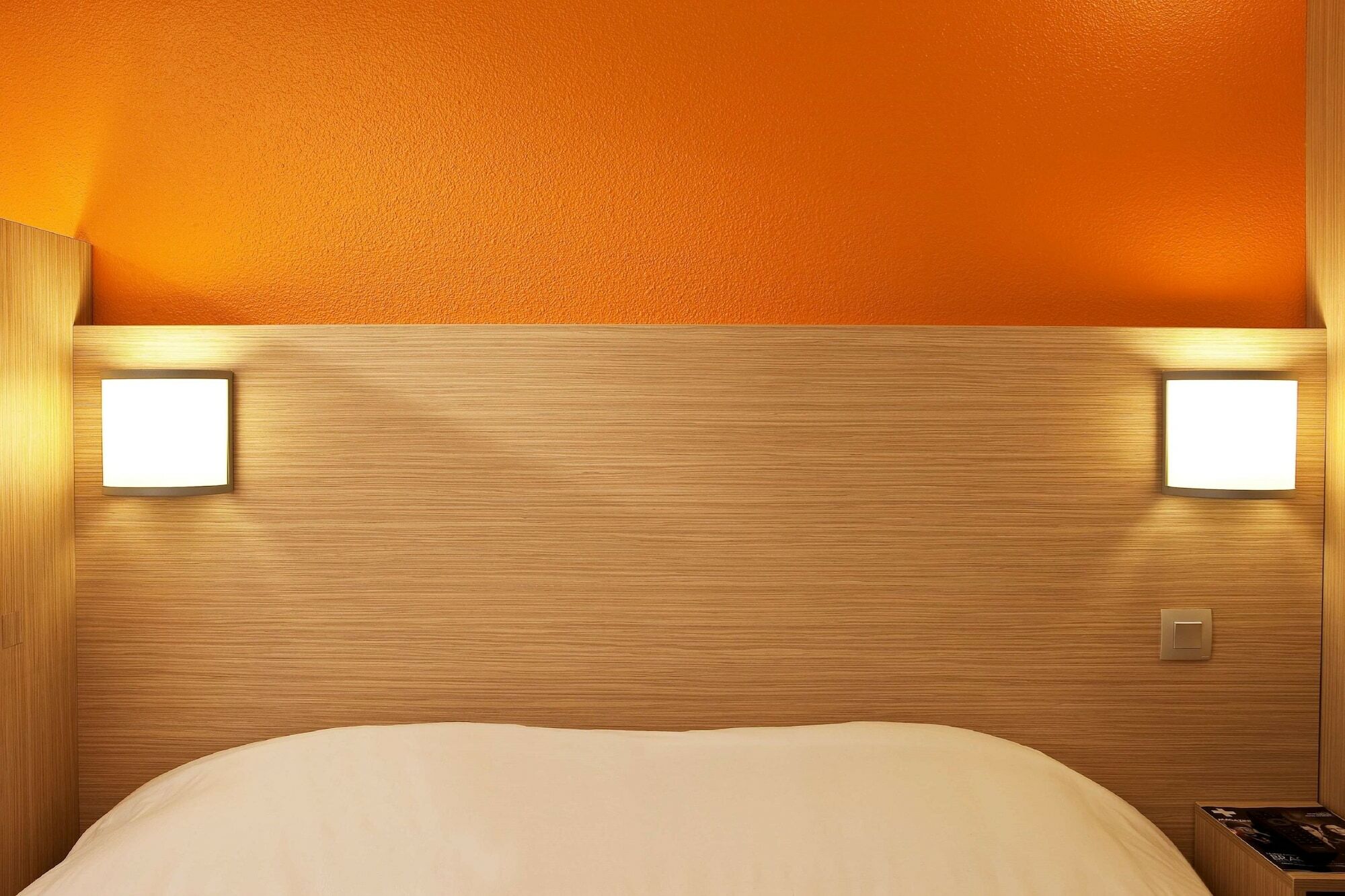 Premiere Classe Valenciennes Ouest Petite Foret Экстерьер фото
