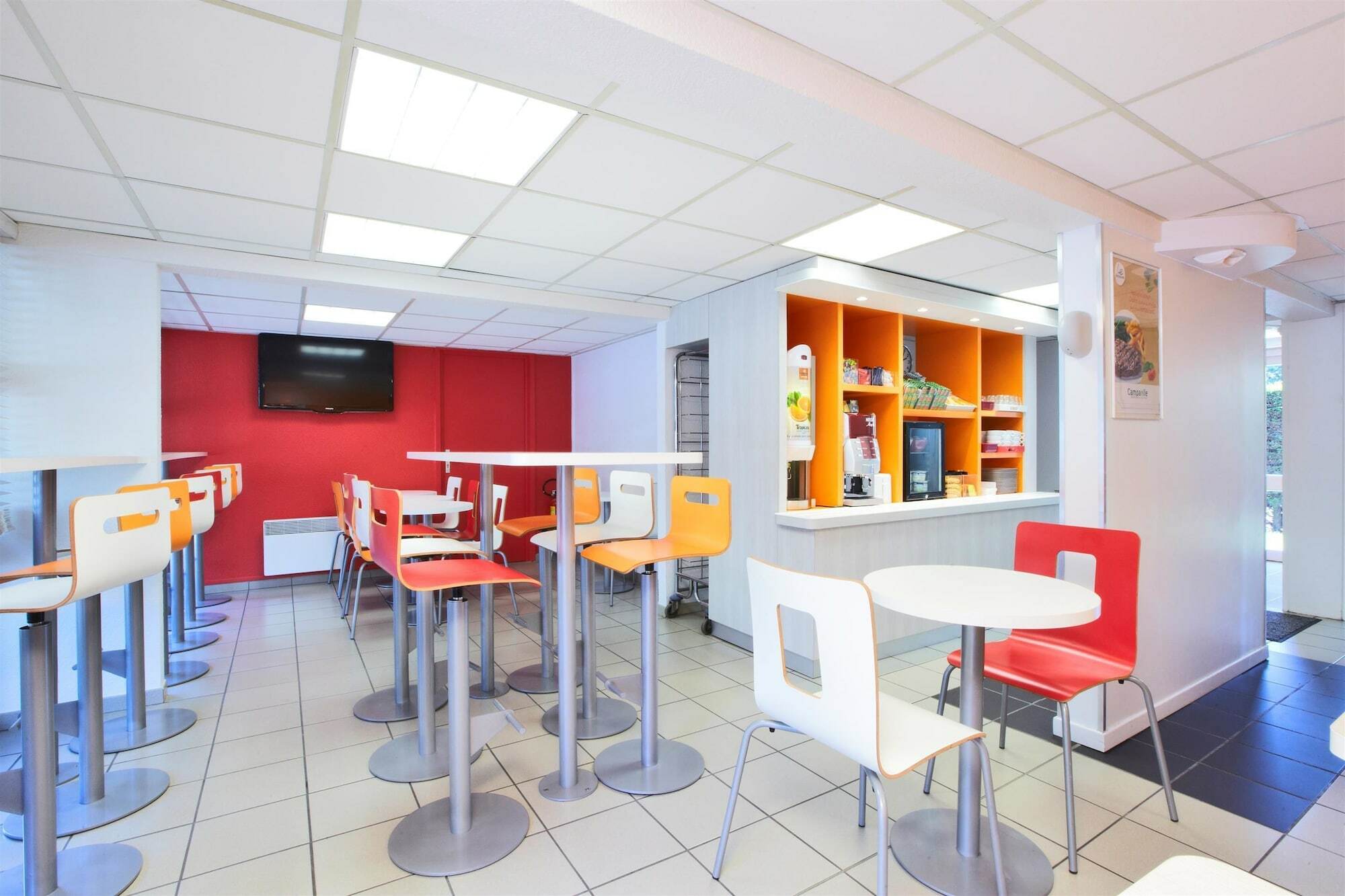 Premiere Classe Valenciennes Ouest Petite Foret Экстерьер фото