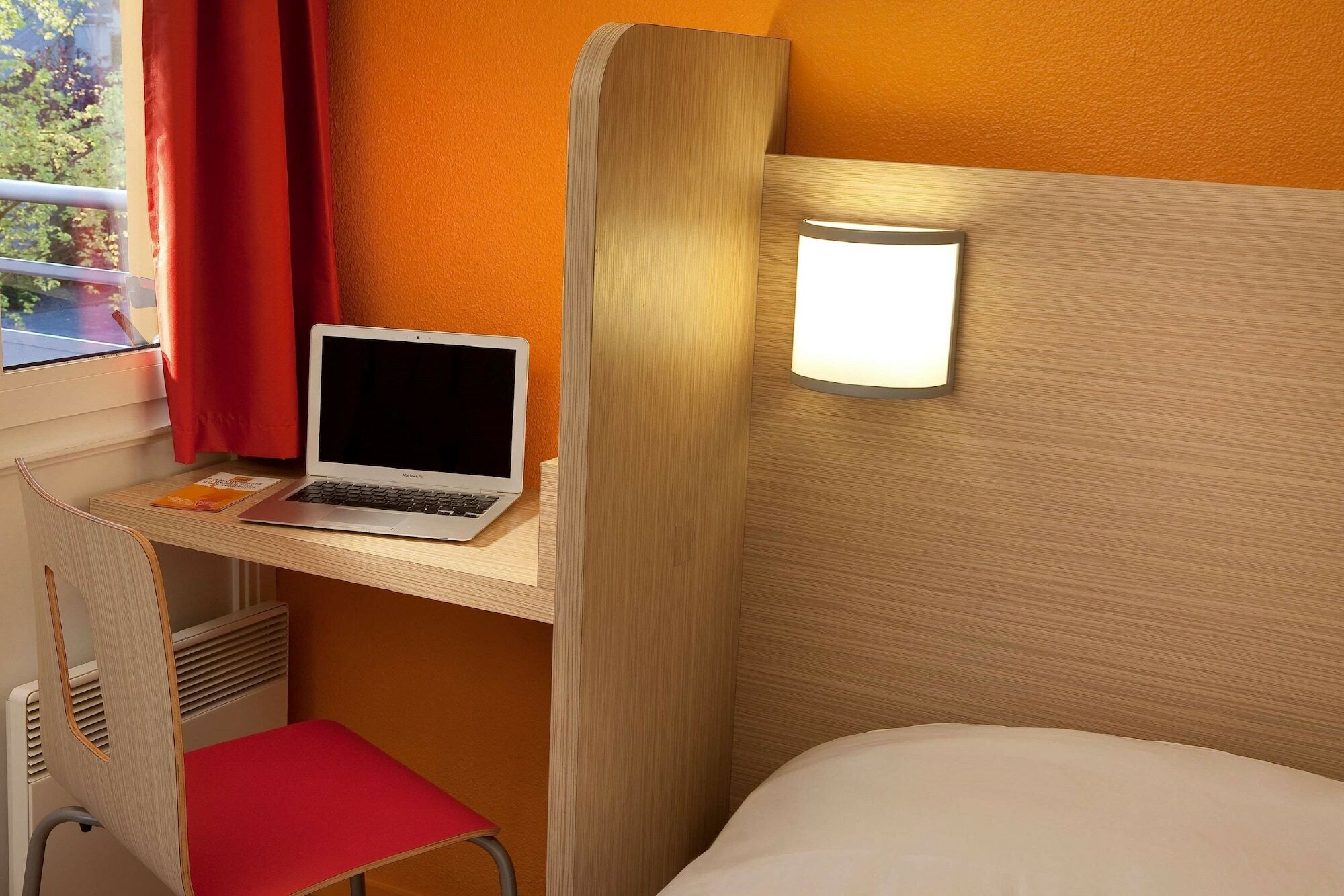 Premiere Classe Valenciennes Ouest Petite Foret Экстерьер фото
